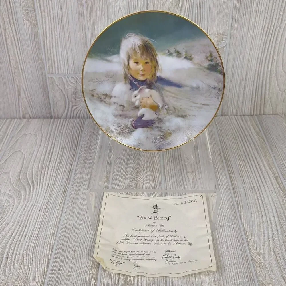 VTG 1980 Third Issue Precious Moments By Viletta Snow Bunny 9